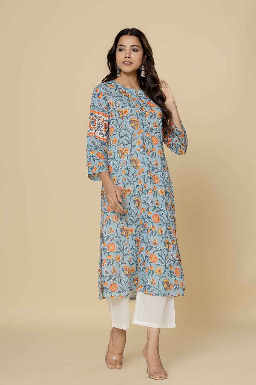 Naksh Blue Floral Printed Straight Kurta