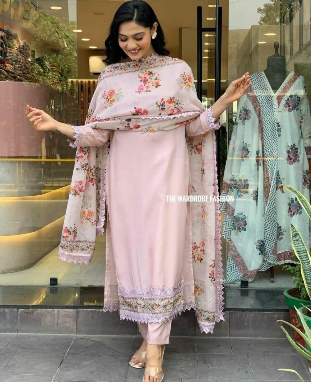 Maslin Digital Print Suit with Heavy Lace Work - Image 4