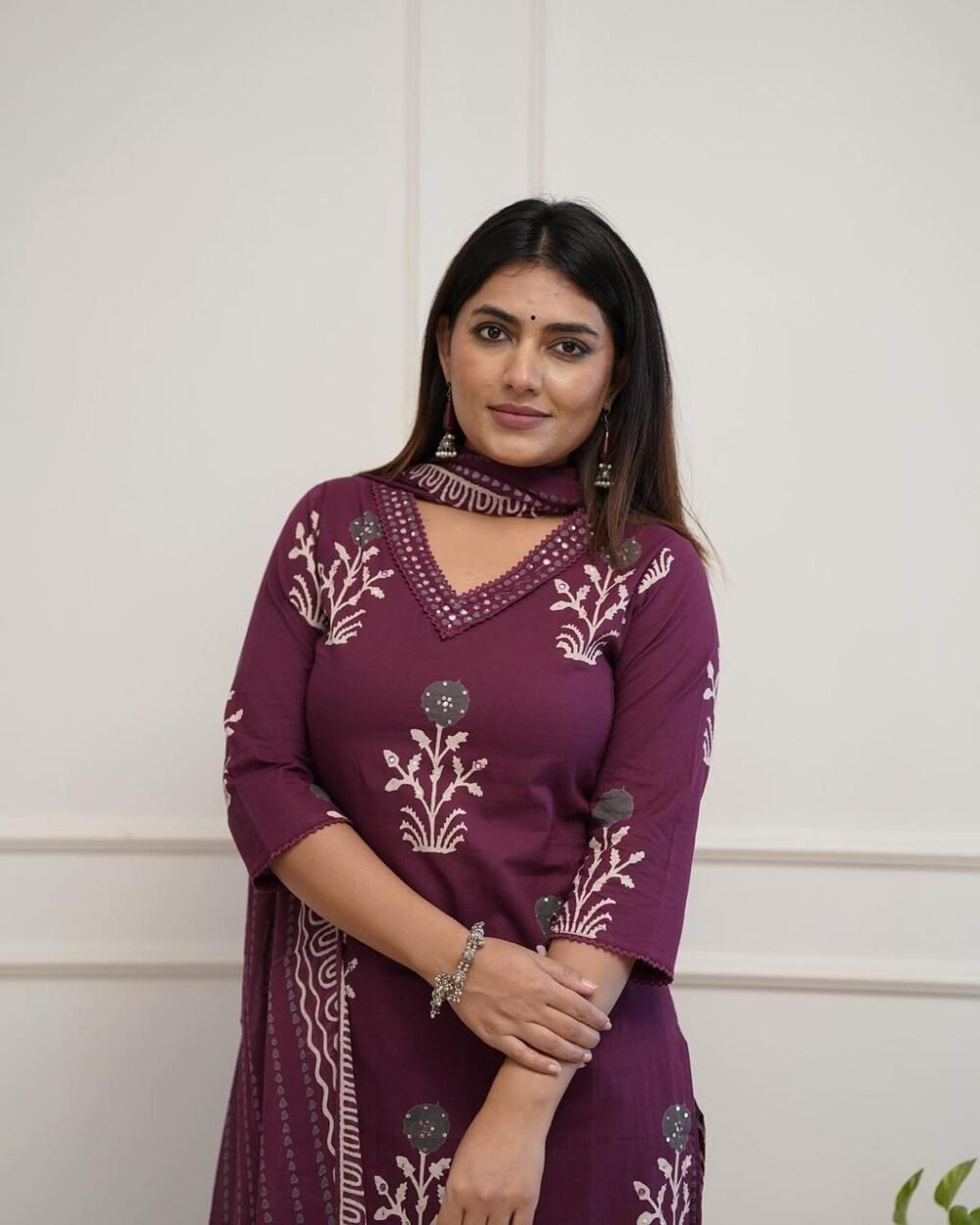 Cotton Straight Kurti Palazzo Set with Dupatta - Image 4