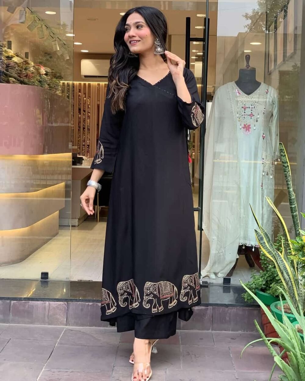 Elegant Cotton Kurti Set with Embroidery - Image 4