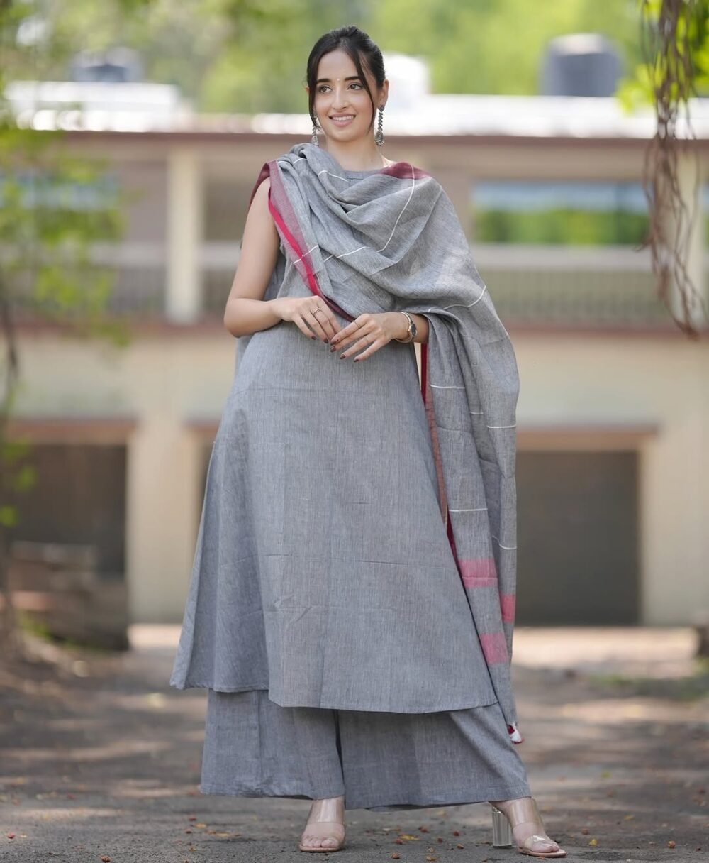A-Line Kurti Set with Halter Neck & Pure Linen Dupatta - Image 4