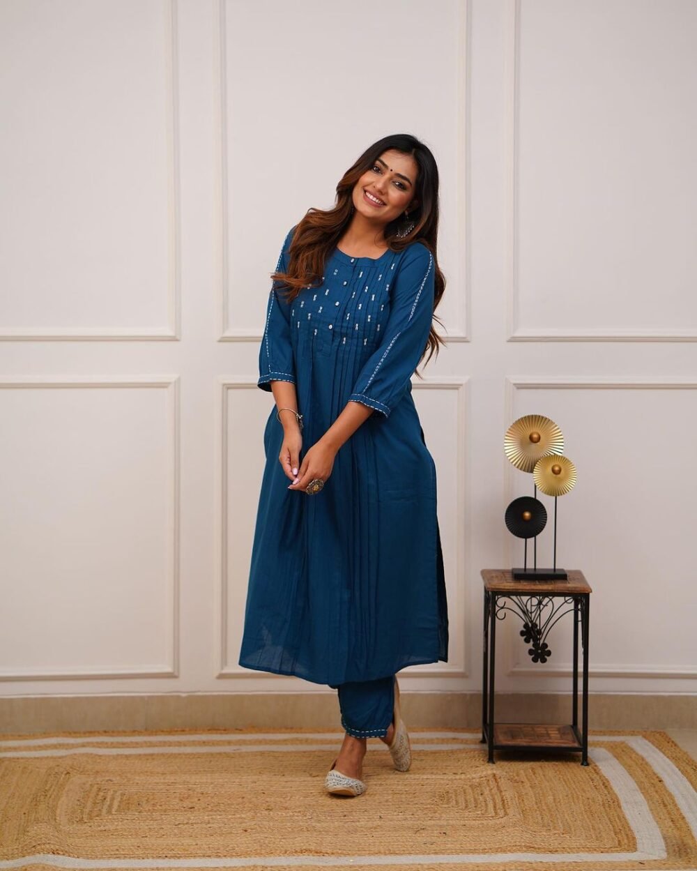 Classy Kurti Pant Set with Manual Tagai - Image 2