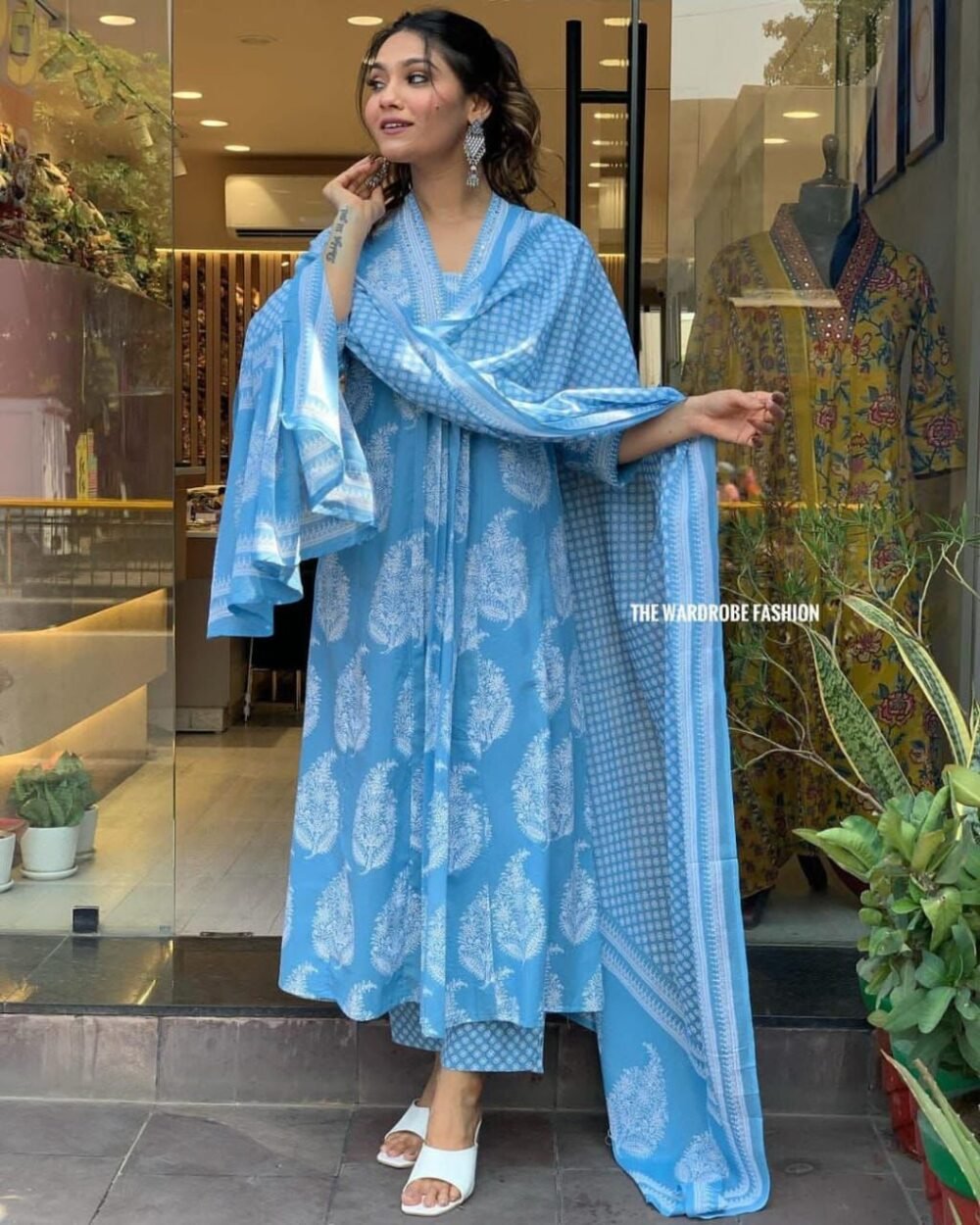 Sky Floral Motif Printed Cotton Kurta Set - Image 5