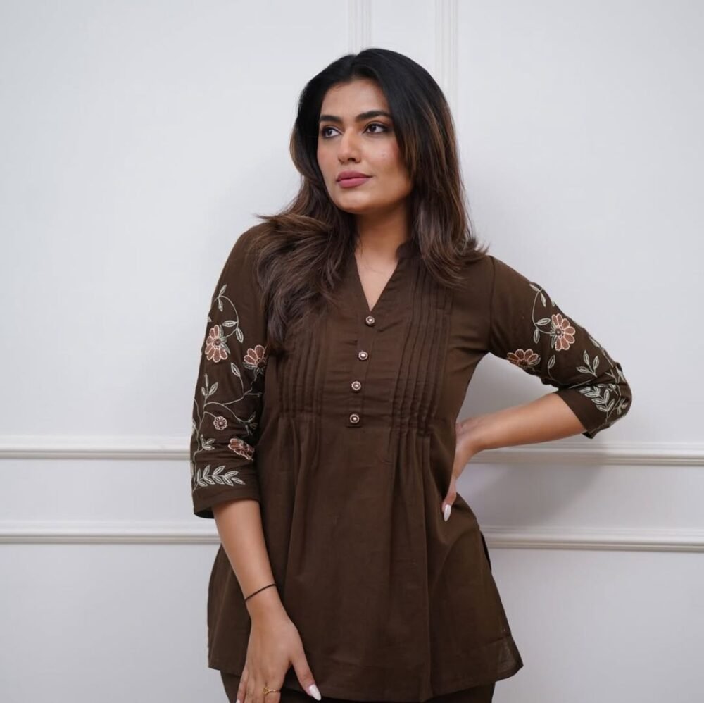 Co-ord Set with Heavy Floral Embroide - Image 4