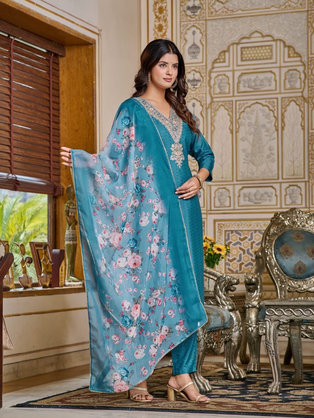 Elegant Heavy Embroidered Rayon Kurti Set with Dupatta - Image 5