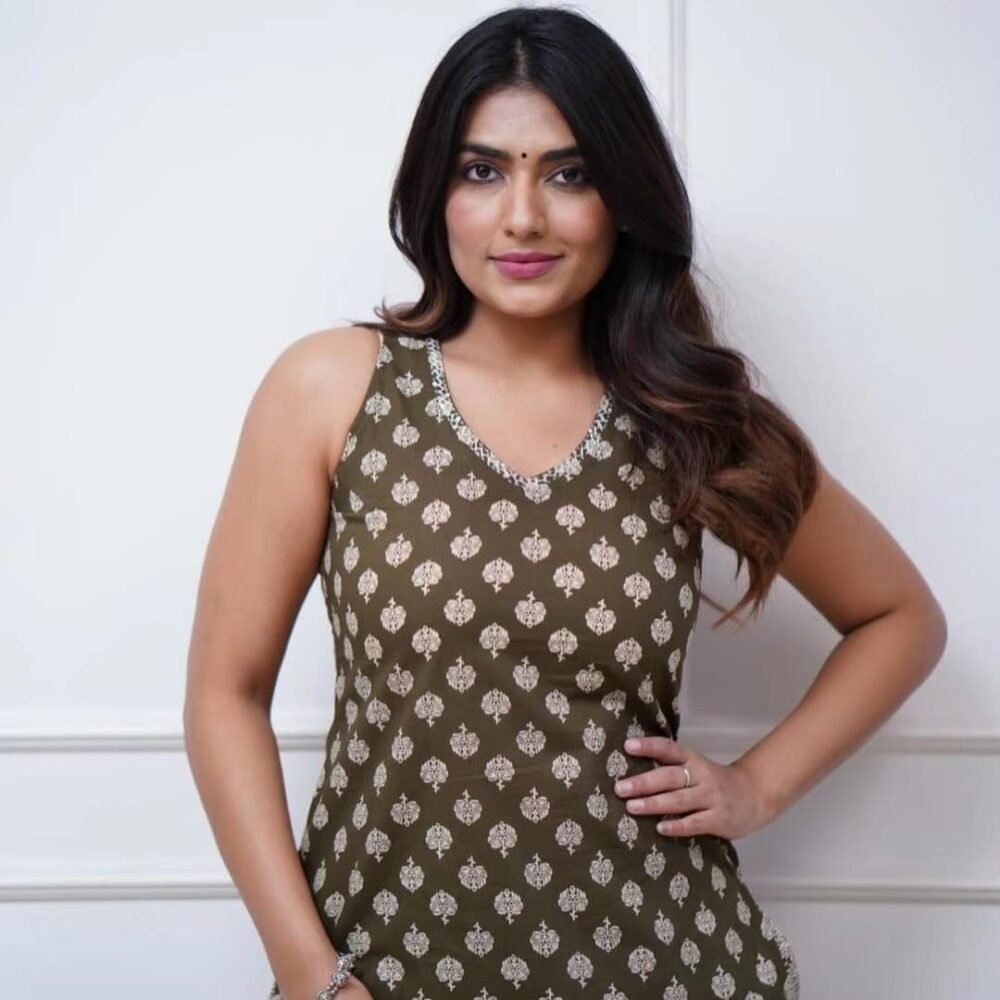 Cotton Sleeveless Kurta Set with Katha and Sequence Work - Image 3